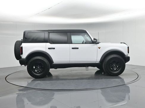 Used 2025 Ford Bronco Badlands image 26