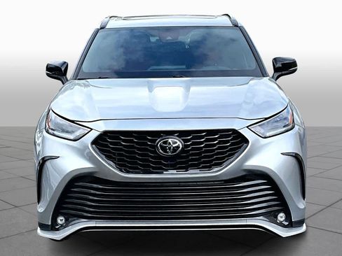 Certified 2024 Toyota Highlander XSE image 4