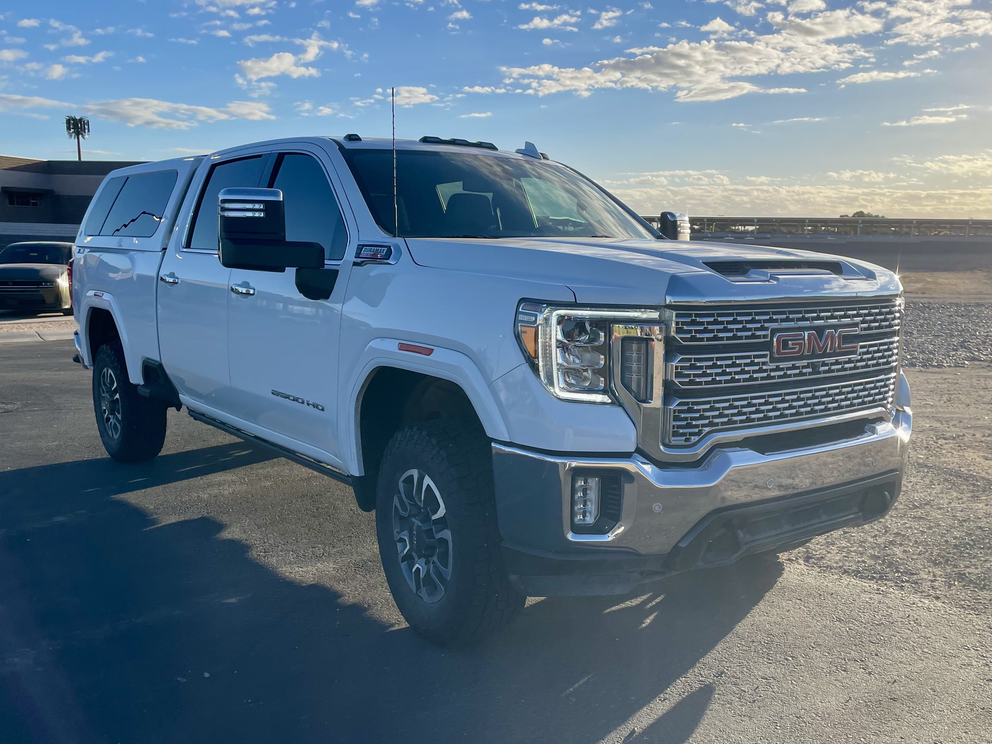 Used 2022 GMC Sierra 2500 SLT w/ SLT Preferred Package AWD/4WD image 7