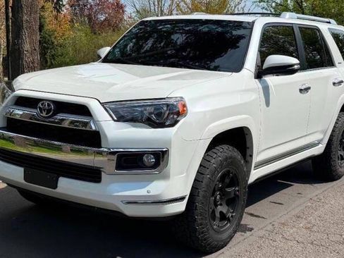 Used 2018 Toyota 4Runner Limited AWD/4WD image 7