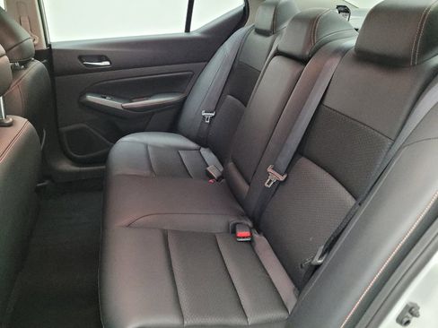 Used 2022 Nissan Altima 2.5 SR FWD image 18