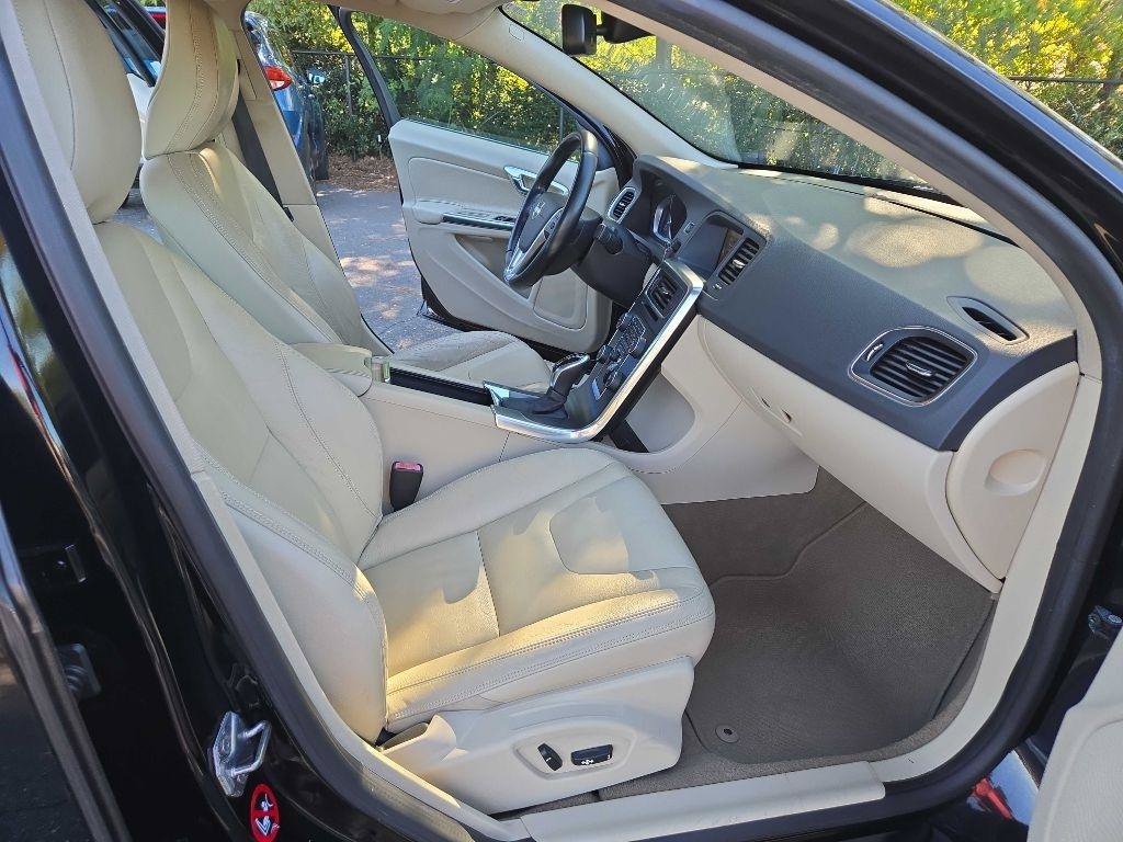 Used 2014 Volvo S60 T5 FWD image 22