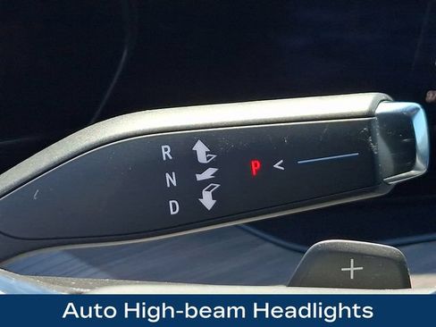 Used 2025 Chevrolet Suburban Z71 AWD/4WD image 11