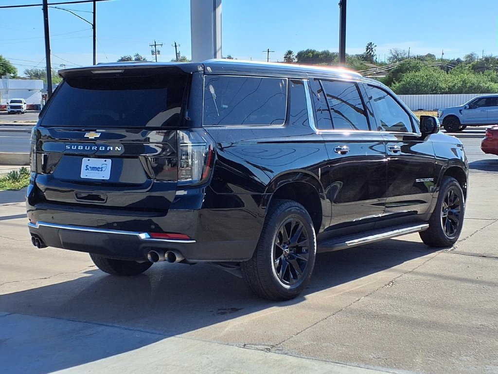 Used 2026 Chevrolet Suburban Premier RWD image 8