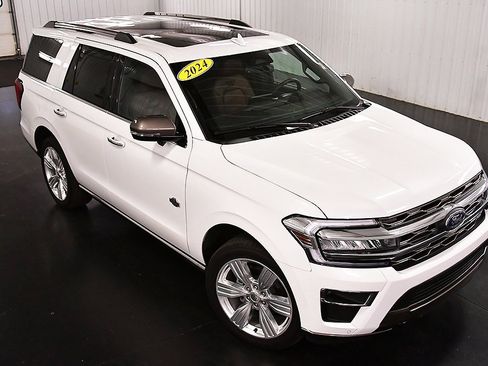 Used 2024 Ford Expedition King Ranch image 13