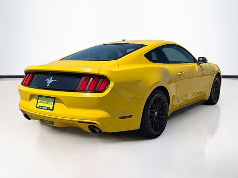 Used 2016 Ford Mustang Coupe RWD image 5