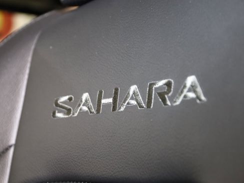 Used 2022 Jeep Wrangler Unlimited Sahara w/ Cold Weather Group image 13