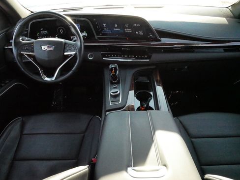 Certified 2023 Cadillac Escalade Premium Luxury image 10