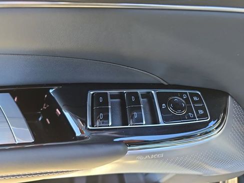 Used 2026 Cadillac Lyriq V AWD/4WD image 31