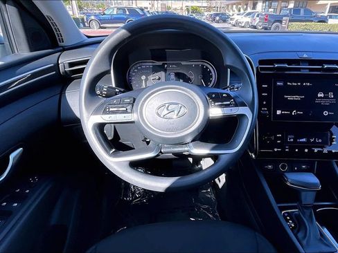Certified 2024 Hyundai Tucson SEL FWD image 8