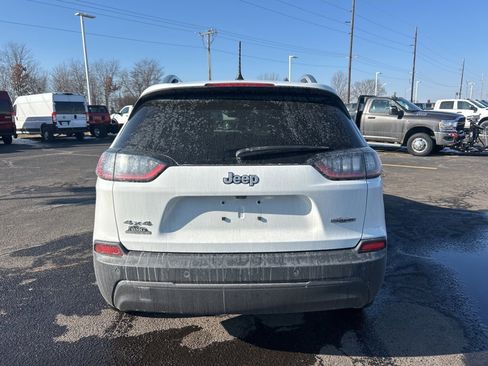 Certified 2019 Jeep Cherokee Latitude Plus w/ Cold Weather Group image 7