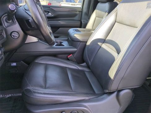 Used 2021 Chevrolet Tahoe Z71 w/ Z71 Signature Package image 11