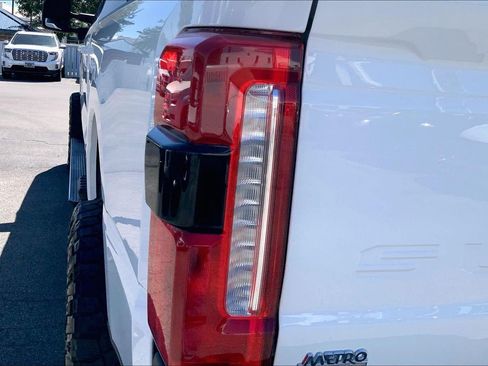 Used 2023 Ford F350 Lariat w/ Lariat Ultimate Package AWD/4WD image 26
