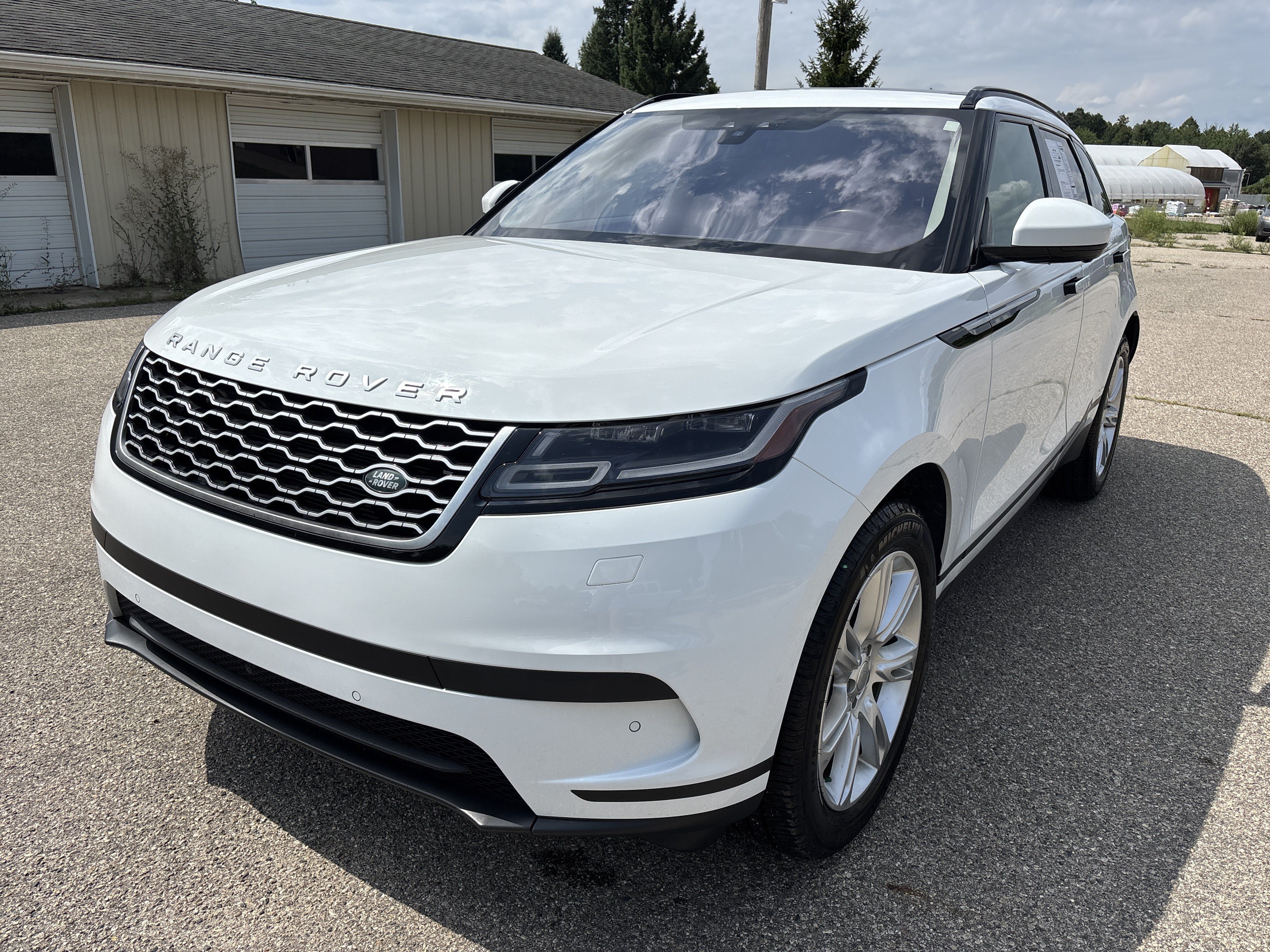 Used 2020 Land Rover Range Rover Velar S AWD/4WD image 11