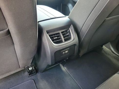 Used 2025 Chevrolet Blazer LT FWD image 10