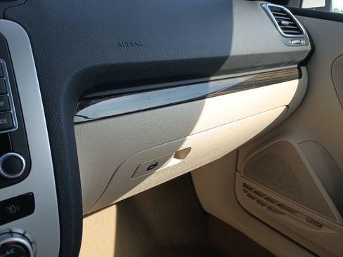 Used 2014 Volkswagen Eos Executive image 20