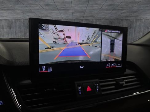 Used 2021 Audi Q5 Premium Plus w/ Premium Plus Package image 14