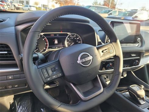 New 2026 Nissan Rogue SV image 7