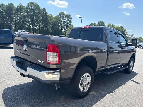 Used 2024 RAM 2500 Tradesman w/ Chrome Appearance Group AWD/4WD image 10