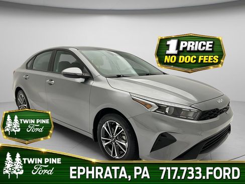 Used 2024 Kia Forte LXS w/ LXS Technology Package FWD image 1