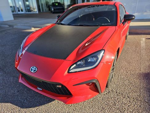 Used 2024 Toyota GR86 TRUENO Edition image 9