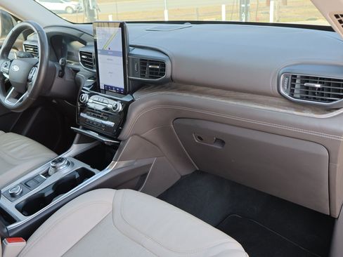 Used 2022 Ford Explorer Platinum w/ Equipment Group 601A image 45