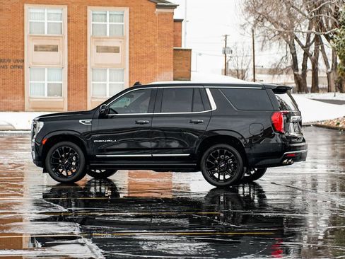 Used 2023 GMC Yukon Denali image 7