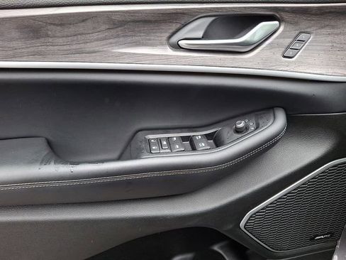 Used 2022 Jeep Grand Cherokee Limited 4xe image 12