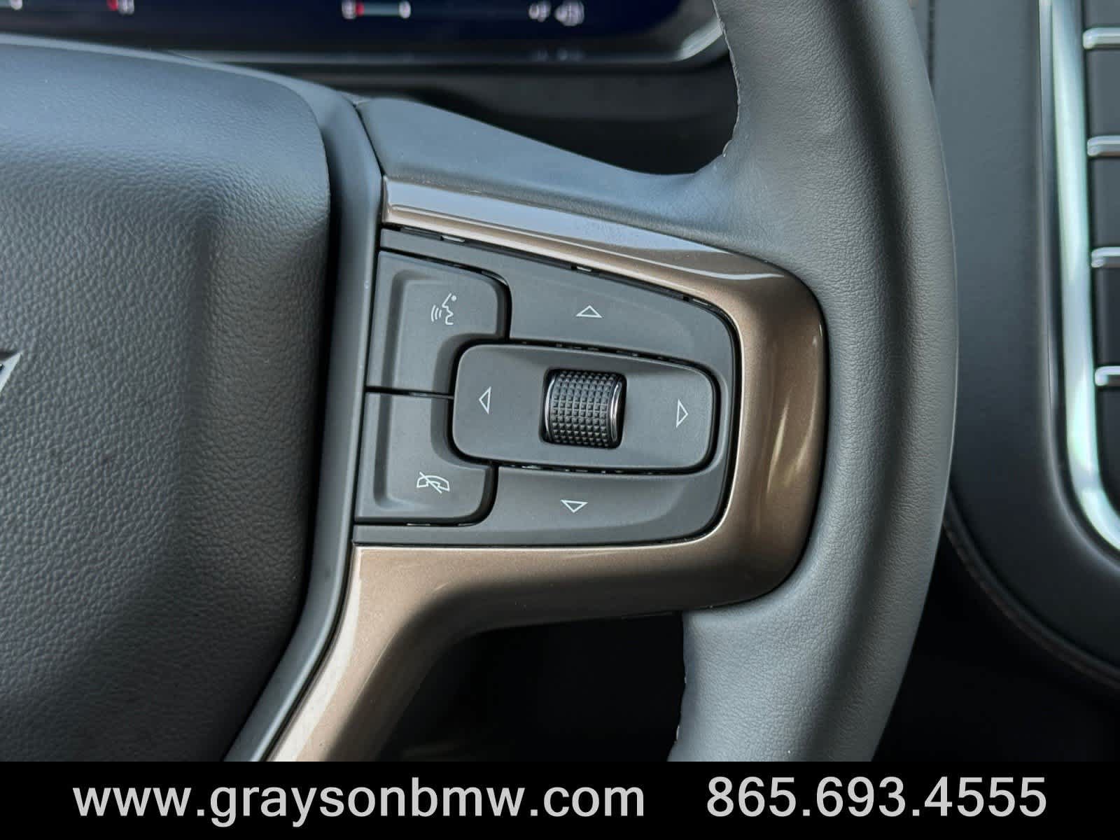 Used 2024 Chevrolet Suburban High Country w/ Premium Package AWD/4WD image 25