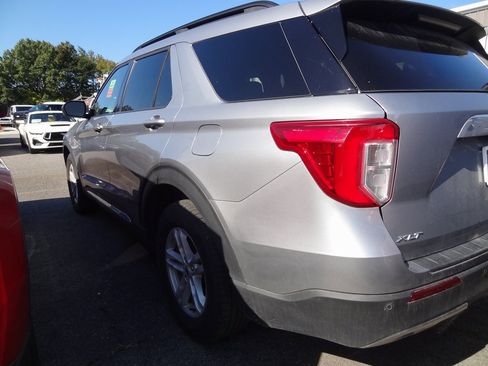 Used 2023 Ford Explorer XLT w/ Equipment Group 202A image 4