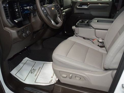 New 2026 Chevrolet Silverado 1500 LT w/ Leather Package AWD/4WD image 41