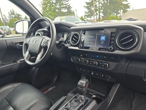 Used 2021 Toyota Tacoma TRD Pro AWD/4WD image 10
