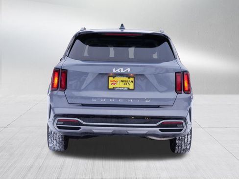 Certified 2022 Kia Sorento S w/ Panoramic Sunroof Package image 6