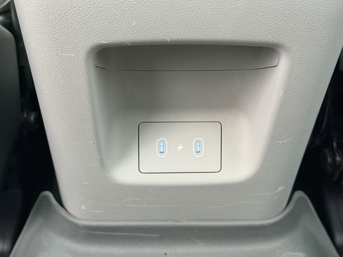 Used 2025 Hyundai Tucson Limited image 32