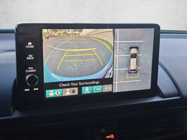 Used 2025 Honda Pilot TrailSport image 13