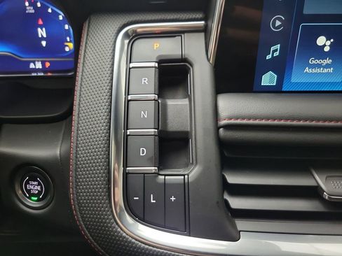 Used 2022 Chevrolet Suburban RST image 14