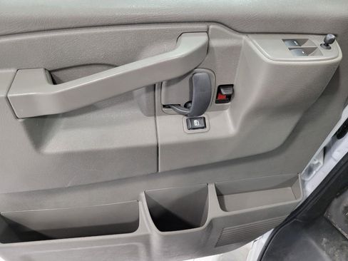Used 2024 Chevrolet Express 2500 w/ Driver Convenience Package image 25
