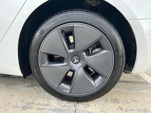 Used 2022 Tesla Model 3 RWD image 14