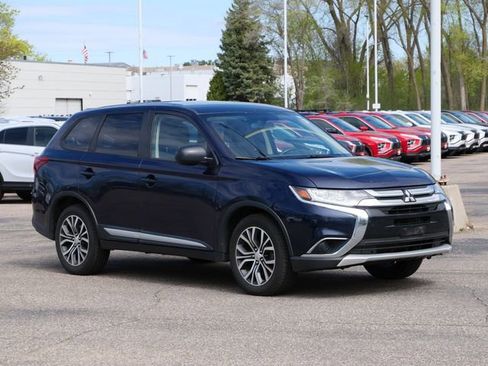 Used 2016 Mitsubishi Outlander ES AWD/4WD image 1