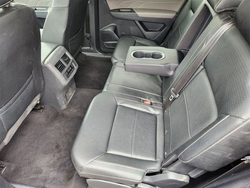 Used 2022 Volkswagen Atlas SE image 28