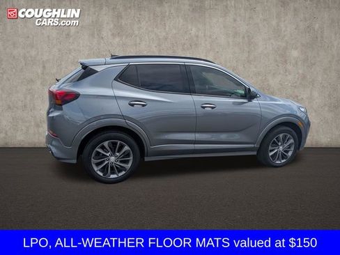 Used 2020 Buick Encore GX Essence w/ Experience Buick Package image 9