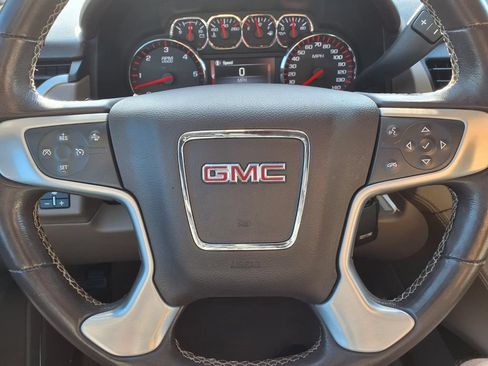 Used 2016 GMC Yukon XL SLE w/ Convenience Package RWD image 16