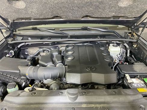 Used 2019 Toyota 4Runner SR5 Premium image 16