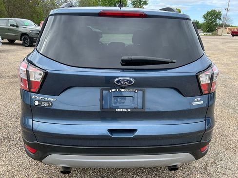 Used 2018 Ford Escape SE FWD image 4