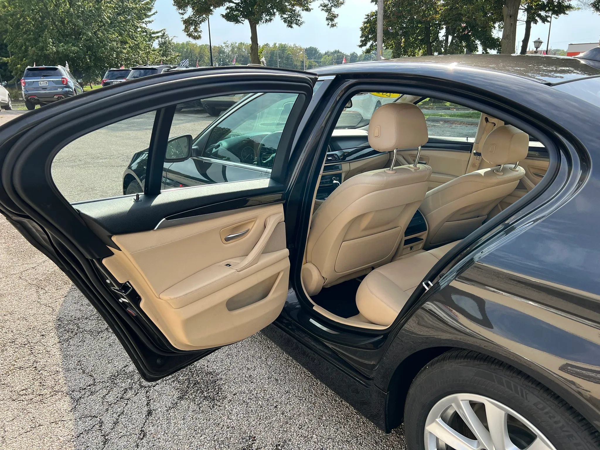 Used 2015 BMW 528i xDrive Sedan AWD/4WD image 12