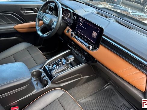 Certified 2024 GMC Canyon AT4 w/ Technology Package image 17