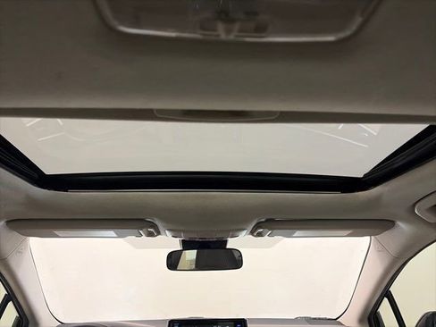 Used 2020 Toyota Corolla XLE image 34