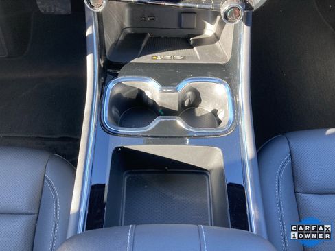 Used 2025 Chevrolet Traverse LT image 27