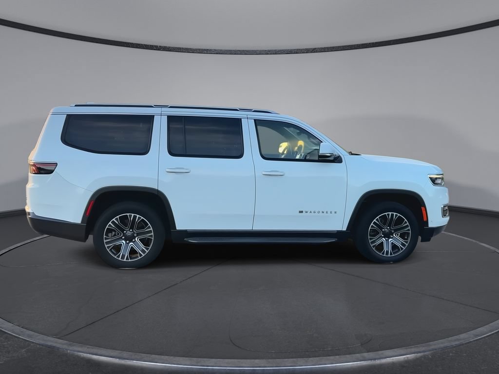 Used 2022 Jeep Wagoneer Series III RWD image 9