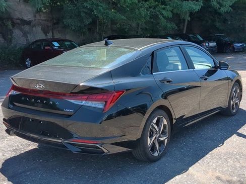 Certified 2023 Hyundai Elantra Limited FWD image 3